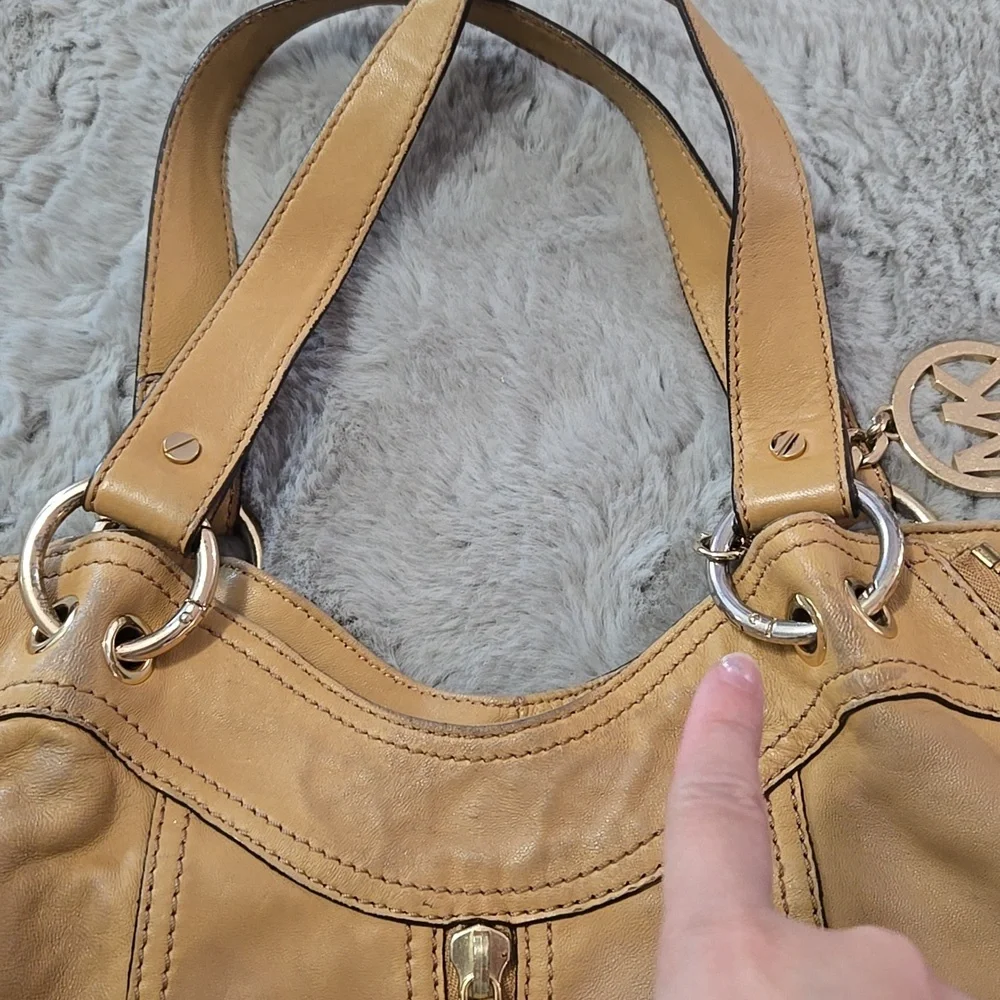 Michael Kors DAMAGED super soft real leather beige yellow shoulder bag